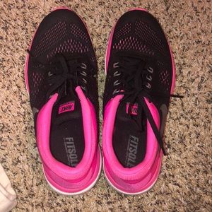 Pink Nike Flex Run 2016